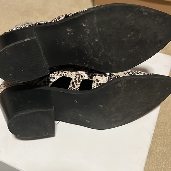 Snakeskin booties - Picture 5 of 6